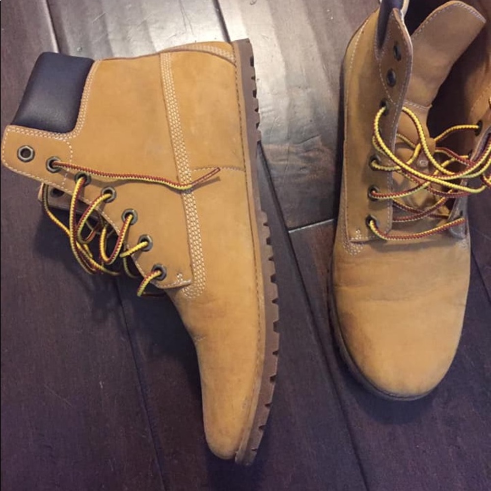Women’s timberlands size 9